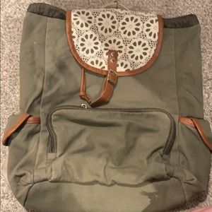 Scrunch top book bag